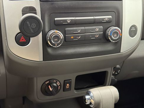 Used 2019 Nissan Frontier SV image 28