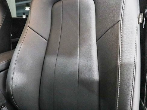 Used 2023 Mercedes-Benz EQB 300 4MATIC image 25