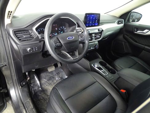 Used 2020 Ford Escape SE image 22