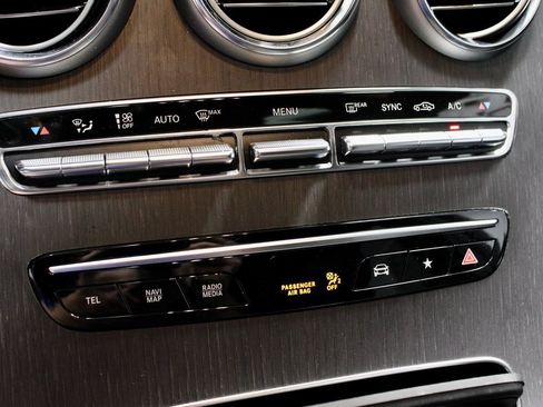 Used 2022 Mercedes-Benz GLC 300 4MATIC image 36