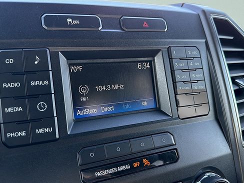 Used 2017 Ford F150 XLT AWD/4WD image 15
