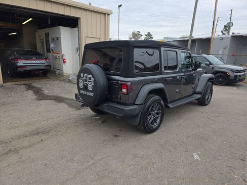 Used 2024 Jeep Wrangler Sport S image 15