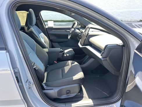 New 2026 Volvo EX30 Plus w/ Climate Package image 20