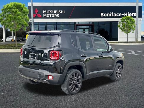 Used 2023 Jeep Renegade Limited w/ Sun/Sound Group AWD/4WD image 4