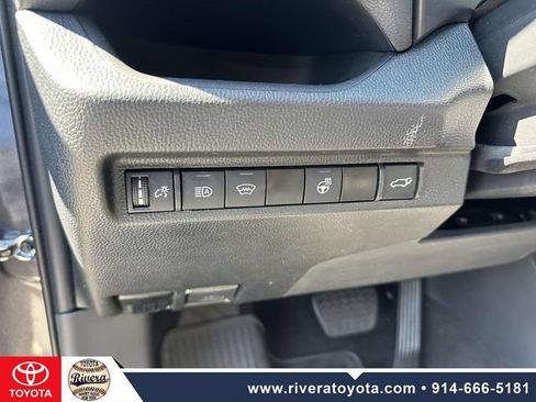 Used 2023 Toyota RAV4 XLE Premium AWD/4WD image 26