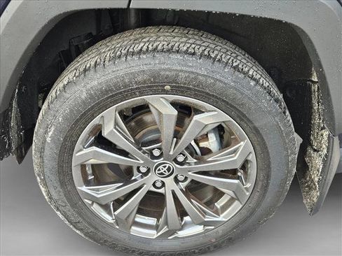 Used 2022 Toyota RAV4 Limited w/ Limited Grade Weather Package AWD/4WD image 5