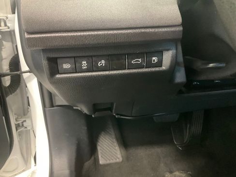Used 2025 Toyota Camry LE FWD image 13