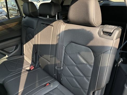 New 2026 Volkswagen Atlas SE FWD image 19