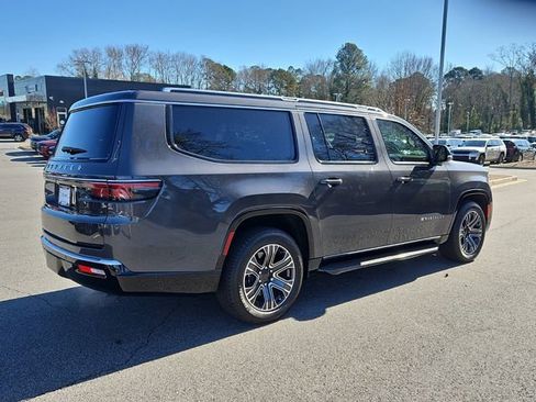 Used 2024 Jeep Wagoneer L 2WD w/ Premium Group I image 3