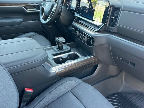 New 2026 Chevrolet Silverado 1500 LT Trail Boss w/ Convenience Package II AWD/4WD image 16