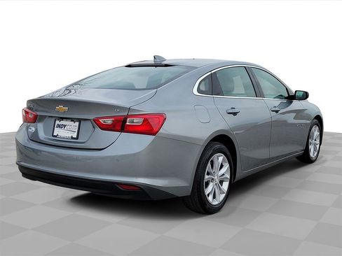 Used 2025 Chevrolet Malibu LT image 4