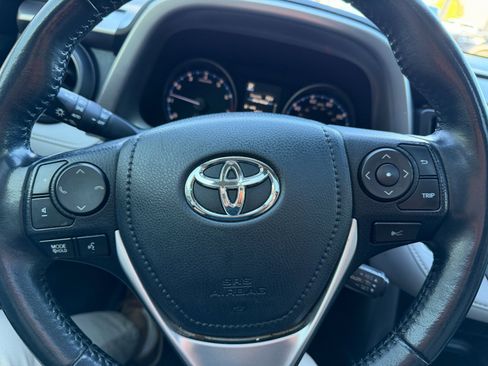 Used 2018 Toyota RAV4 XLE image 13