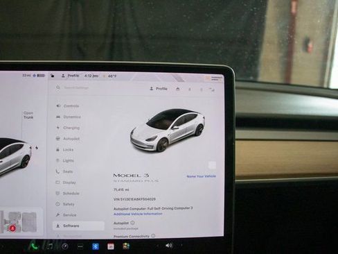 Used 2019 Tesla Model 3 Standard Range Plus image 31