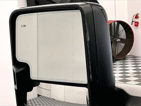 Used 2022 Chevrolet Silverado 2500 LTZ w/ Carhartt Edition image 35