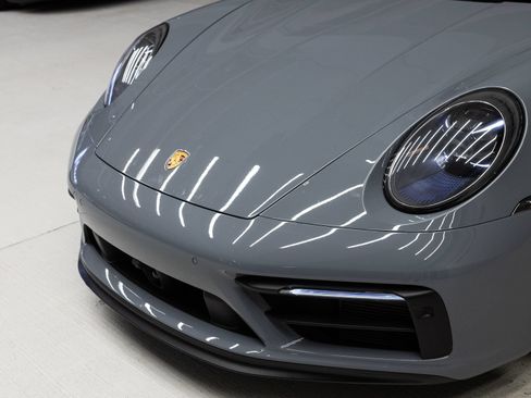 Certified 2023 Porsche 911 Carrera GTS RWD image 33