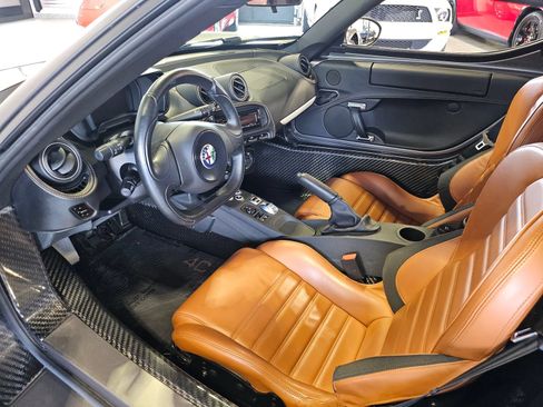 Used 2016 Alfa Romeo 4C Coupe w/ Convenience Group - Coupe RWD image 13