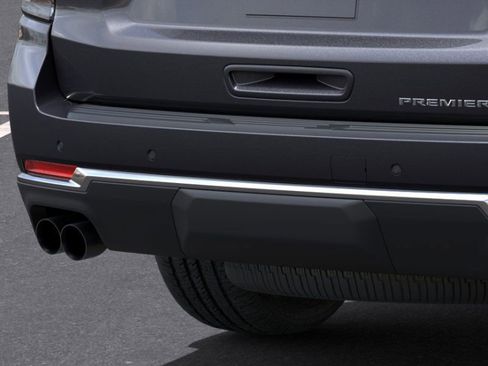 New 2025 Chevrolet Suburban Premier image 14
