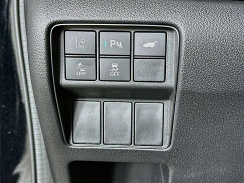 Used 2020 Honda CR-V Touring image 17