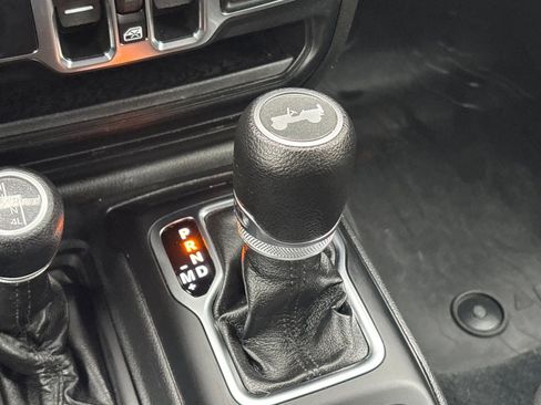 Used 2022 Jeep Wrangler Unlimited Sport S image 22