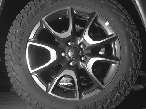 Used 2025 Jeep Compass Trailhawk AWD/4WD image 15