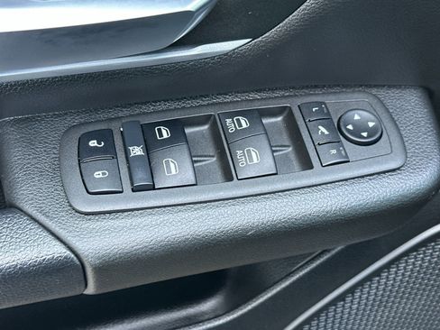 Used 2022 RAM 1500 Big Horn AWD/4WD image 12
