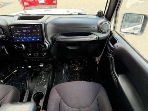 Used 2014 Jeep Wrangler Unlimited Sport w/ Quick Order Package 24S AWD/4WD image 23