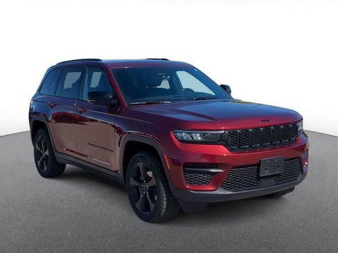 Certified 2023 Jeep Grand Cherokee Altitude AWD/4WD image 2