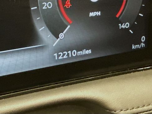 Used 2024 Nissan Ariya AWD image 19