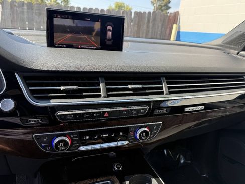 Used 2018 Audi Q7 3.0T Prestige AWD/4WD image 14