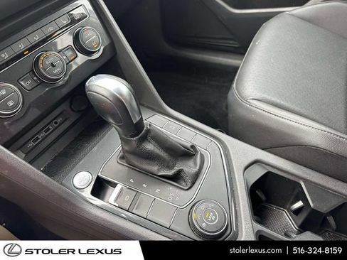 Used 2020 Volkswagen Tiguan SE AWD/4WD image 28