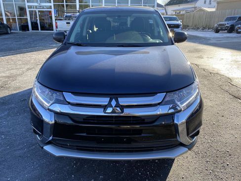 Used 2018 Mitsubishi Outlander ES image 8