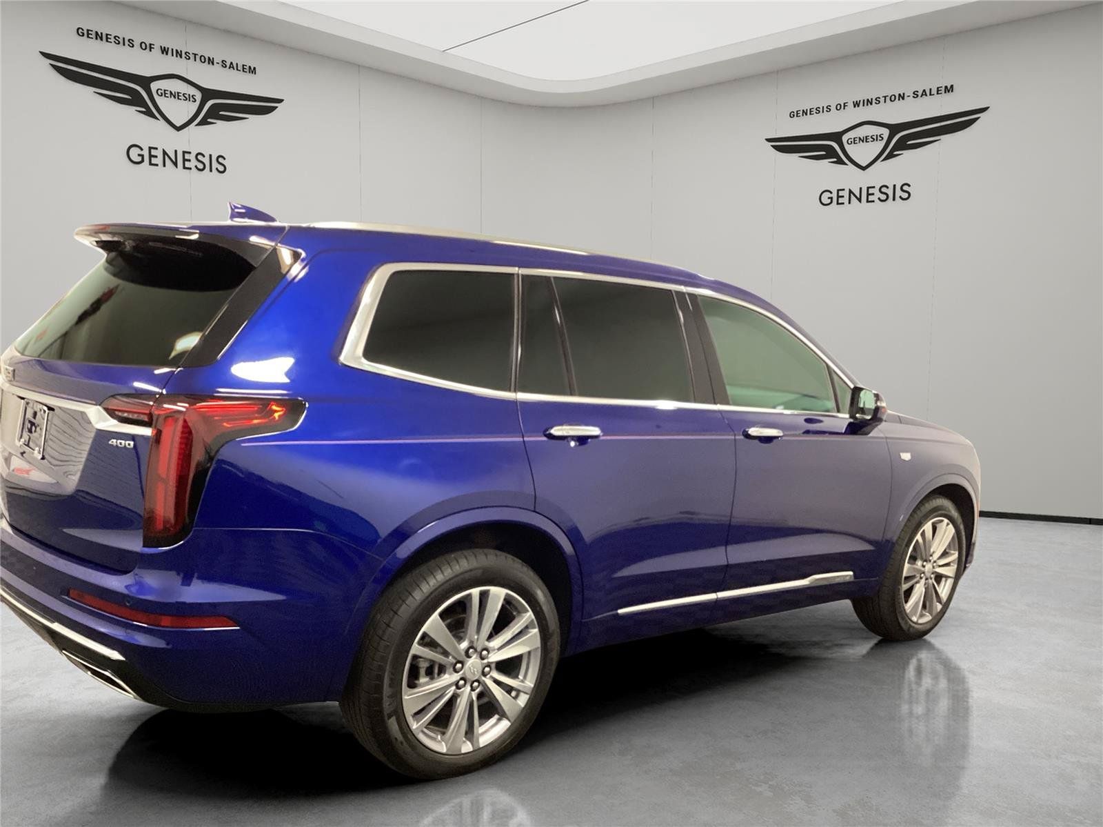 Used 2024 Cadillac XT6 Premium Luxury AWD/4WD image 5