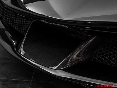 Used 2023 Ferrari SF90 Spider AWD/4WD image 16