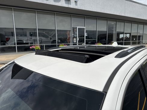 Used 2018 Jeep Grand Cherokee Summit AWD/4WD image 23