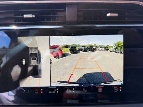 Used 2024 GMC Sierra 3500 Denali Ultimate AWD/4WD image 5