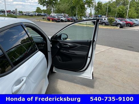 Used 2024 Buick Envista Sport Touring w/ Convenience I Package FWD image 19