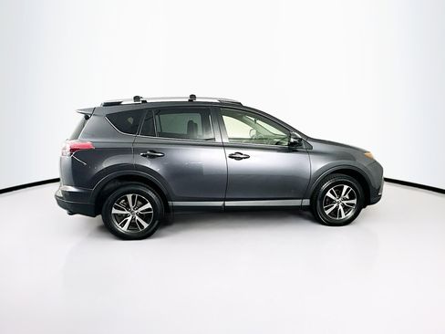 Used 2018 Toyota RAV4 XLE AWD/4WD image 10