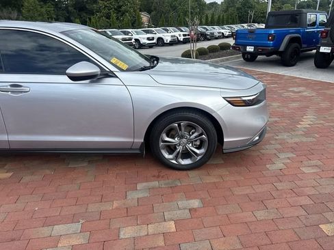 Used 2024 Honda Accord EX image 17