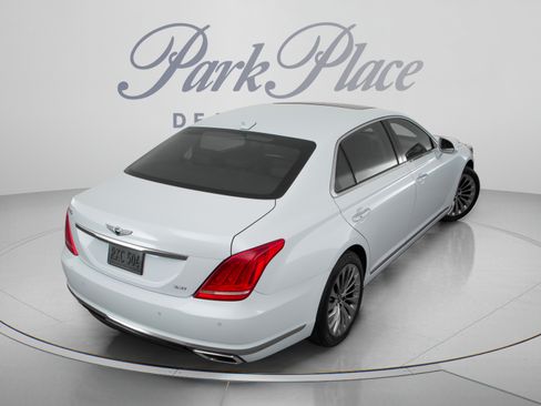 Used 2017 Genesis G90 5.0 Ultimate AWD/4WD image 5