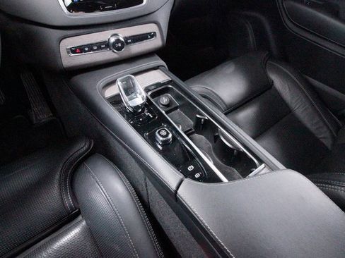 Certified 2023 Volvo XC90 B6 Ultimate image 19