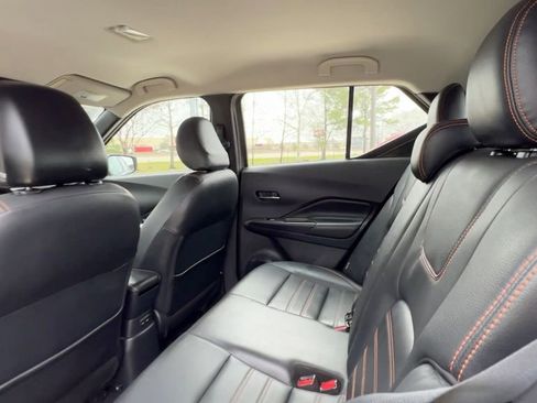 Used 2020 Nissan Kicks SR w/ SR Premium Package image 37