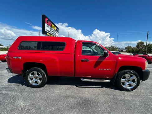 Used 2011 Chevrolet Silverado 1500 W/T image 3