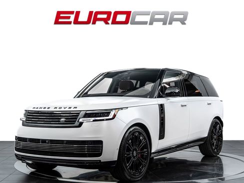 Used 2024 Land Rover Range Rover SV AWD/4WD image 1