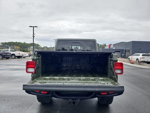 Used 2022 Jeep Gladiator Rubicon w/ Cold Weather Group image 16