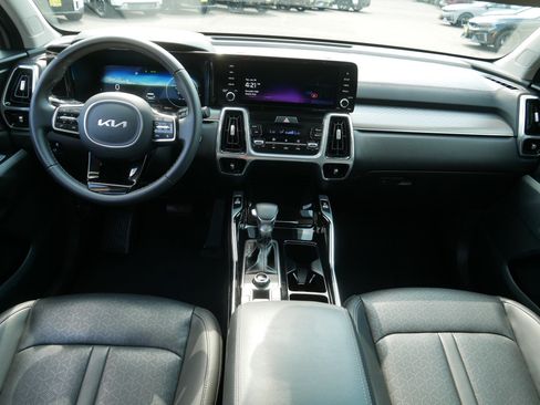 Certified 2023 Kia Sorento SX AWD/4WD image 10