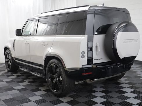Used 2026 Land Rover Defender 110 X-Dynamic SE AWD/4WD image 15