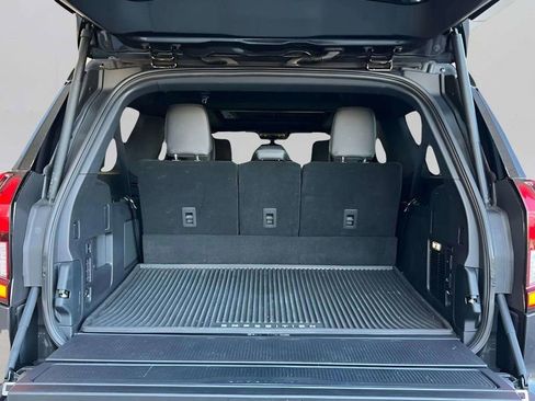 Used 2025 Ford Expedition Max Platinum w/ Stealth Appearance Package image 23