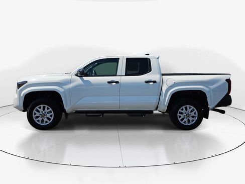 Used 2024 Toyota Tacoma SR AWD/4WD image 7