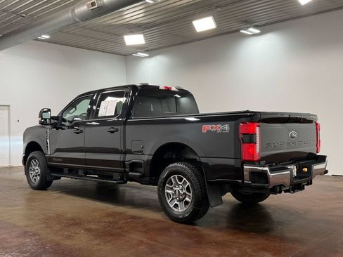 Used 2023 Ford F250 Lariat w/ FX4 Off-Road Package AWD/4WD image 6