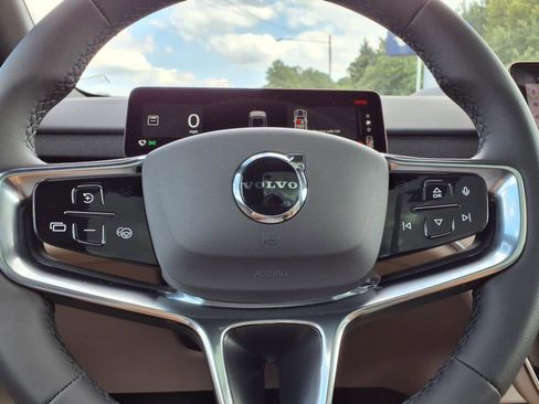 New 2025 Volvo EX90 Ultra w/ Protection Package Premier image 38